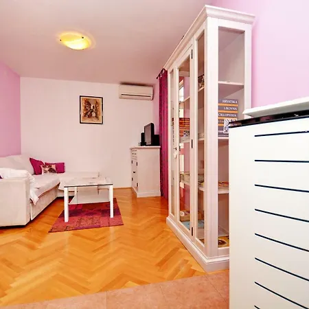 Aleja Apartment
