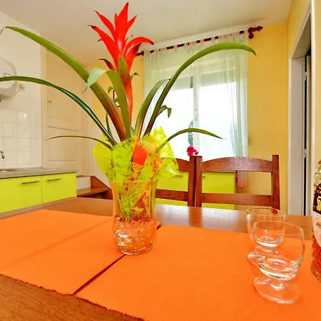 Aleja Apartment *